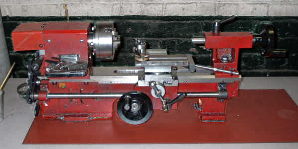 A 7&times;10 minilathe modified with new slides and a new drive